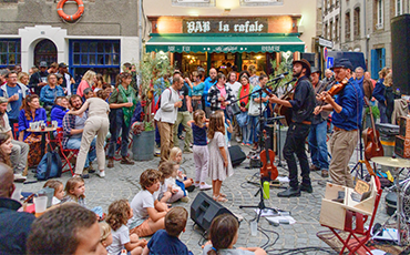 Concerts cafetiers. ©Benoit.Croisy - Coll. Ville de Granville