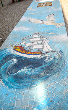 Fresque Cambernon ©Benoit Croisy – Coll Ville de Granville 10 Une nouvelle fresque artistique éphémère place Cambernon