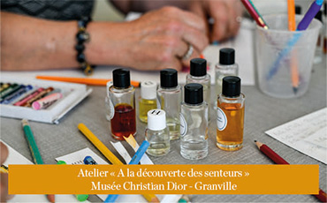 Atelier "À la découverte des senteurs" au Musée Christian Dior