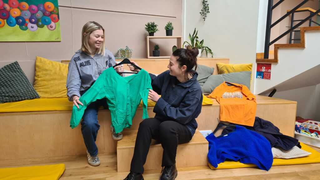 Friperie solidaire centre social Agora mars 2026