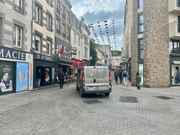 Le sens de circulation change en centre-ville chaque samedi matin au mois de mai