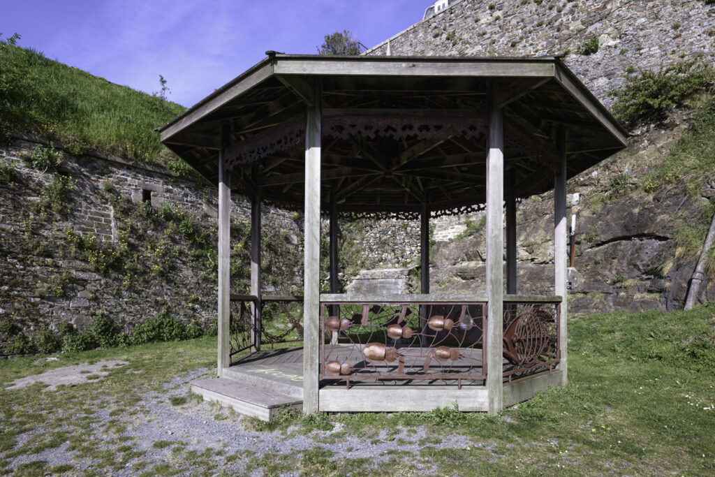 Square Potel kiosque à musique ©Benoit Croisy – coll Ville de Granville (6) Le kiosque à musique se refait une beauté… en vue de la saison estivale !